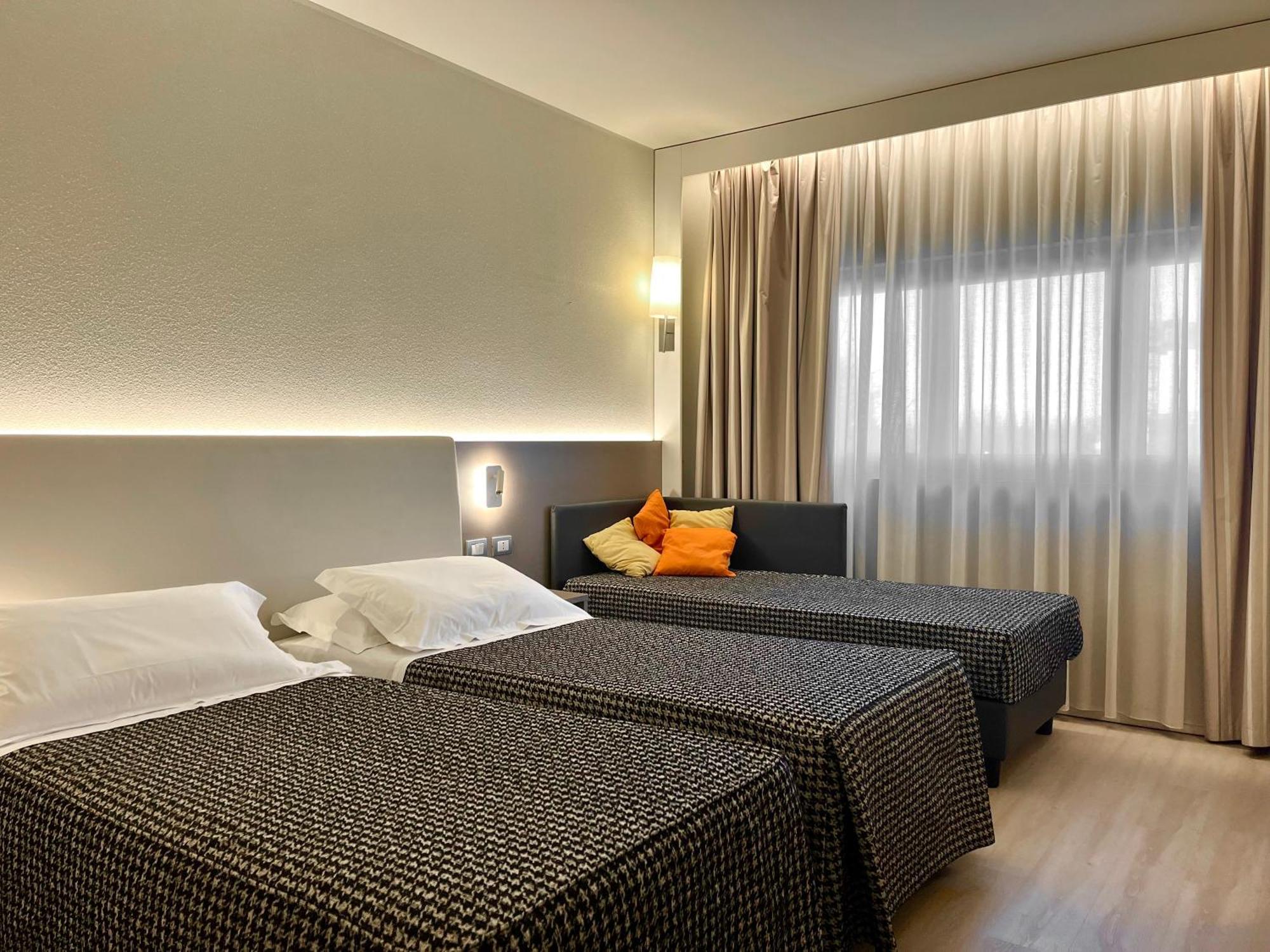 The Sydney Hotel Bolonia Exterior foto