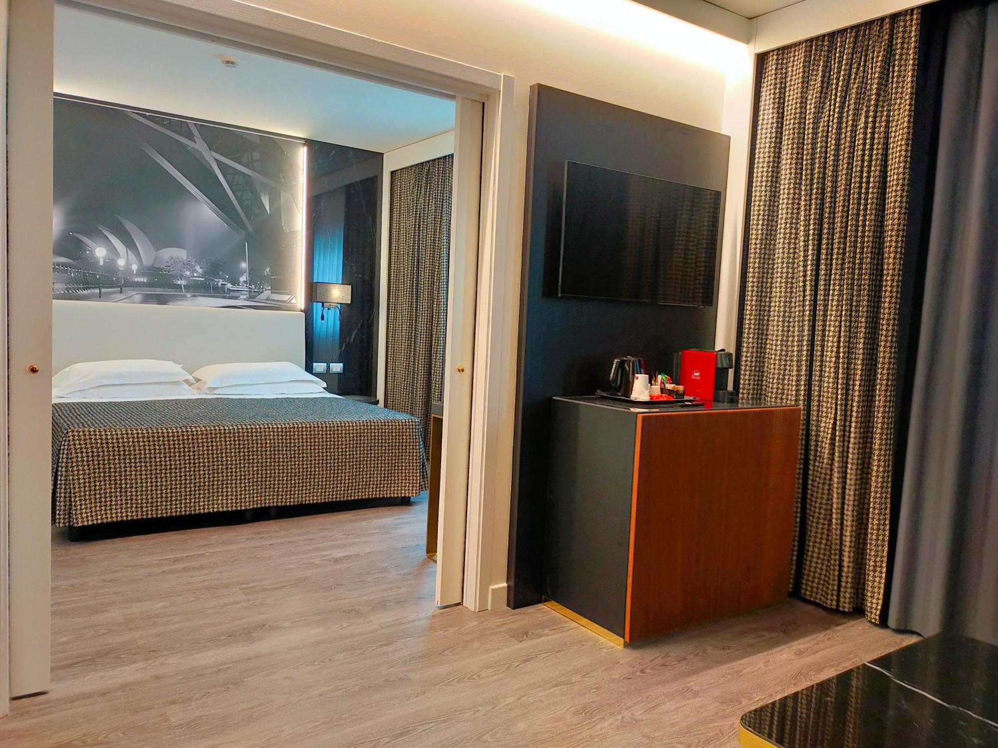The Sydney Hotel Bolonia Exterior foto